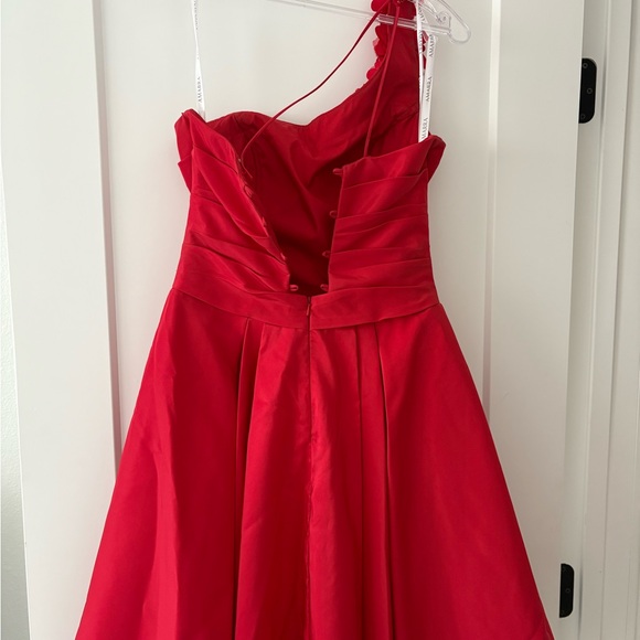 Chic Red One Shoulder Cocktail Dress - Picture 6 of 7